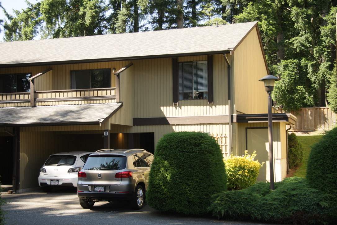 15-2998 Mouat Dr  