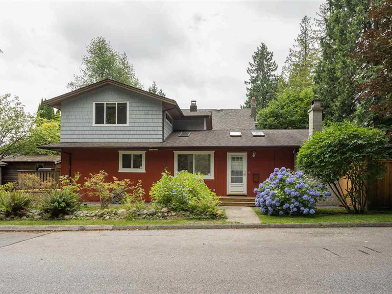3384 Chaucer Avenue, North Vancouver BC V7K 2C3