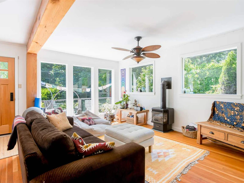 3058 Lower Road, Roberts Creek BC