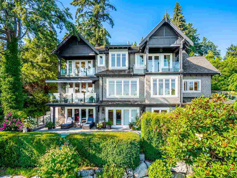 4471 Marine Drive, West Vancouver BC V7W 2N8