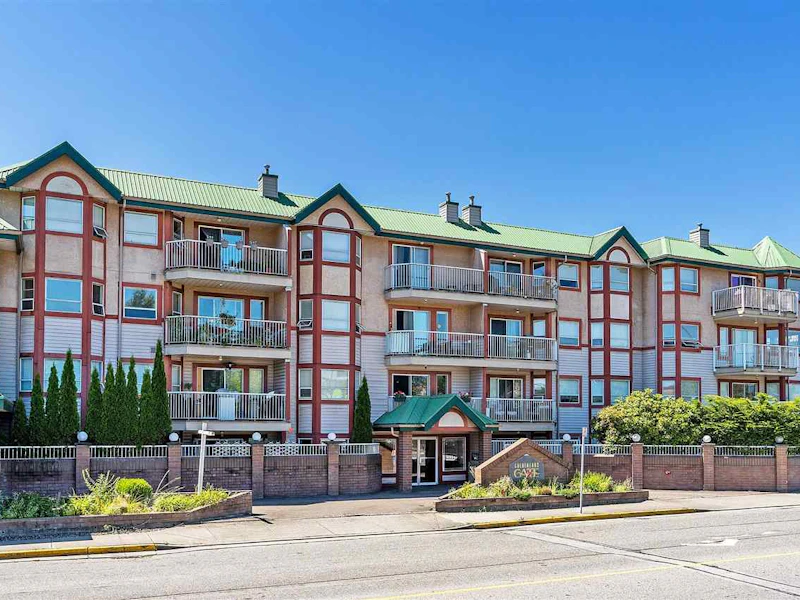 215 - 22661 Lougheed Highway, Maple Ridge BC V2X 2V4