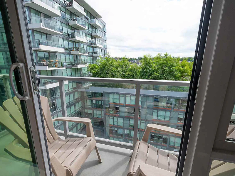 909 - 168 W 1st Avenue, Vancouver BC V5Y 0H6