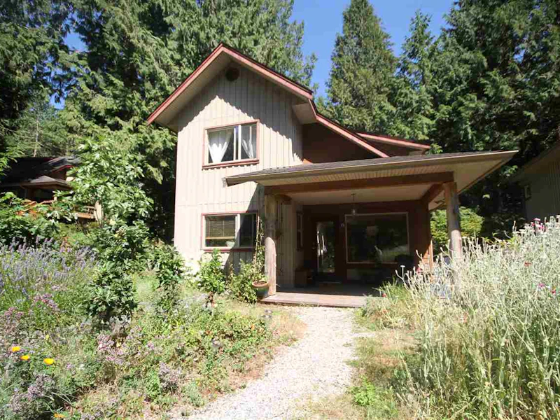 18 - 1131 Emery Road, Roberts Creek BC
