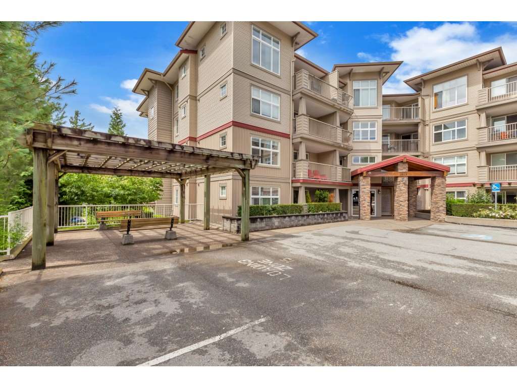 223-2515 Park Dr  