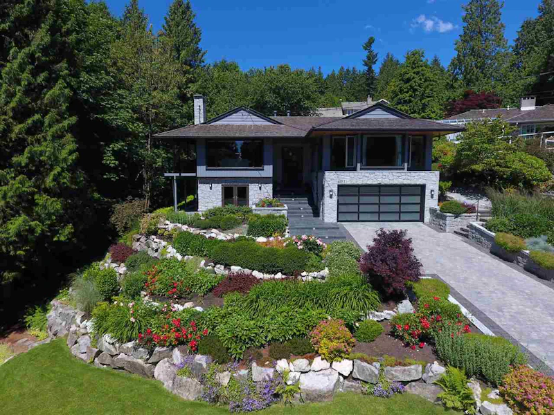 4717 Caulfeild Drive, West Vancouver BC V7W 1G3
