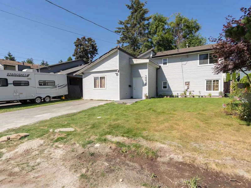 8161 122a Street, Surrey BC V3W 7G3