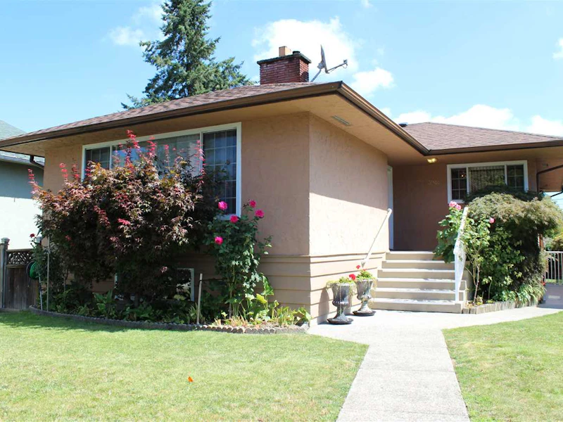 3988 Glendale Street, Vancouver BC V5R 1C5