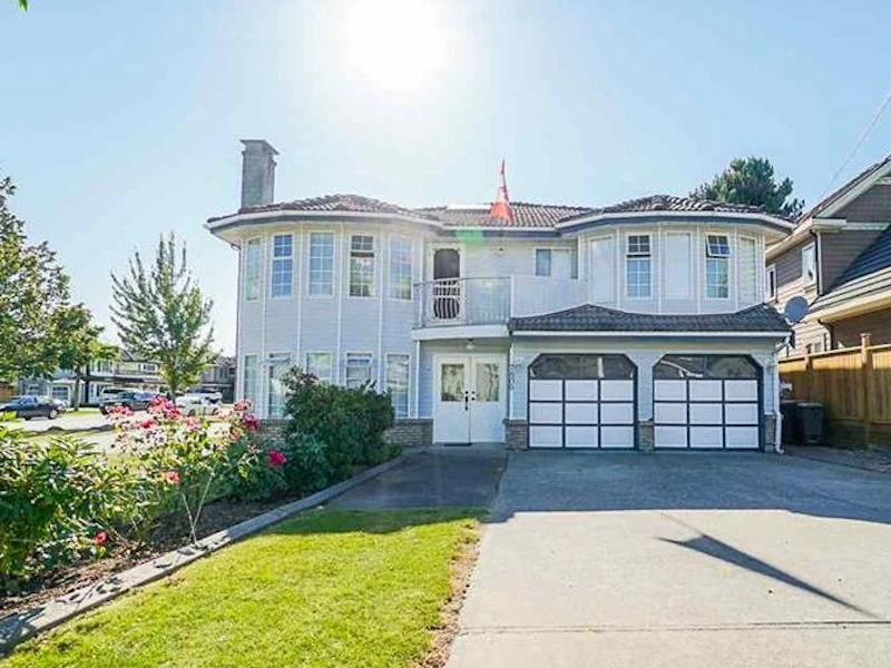 7809 122nd Street, Surrey BC V3W 3S5