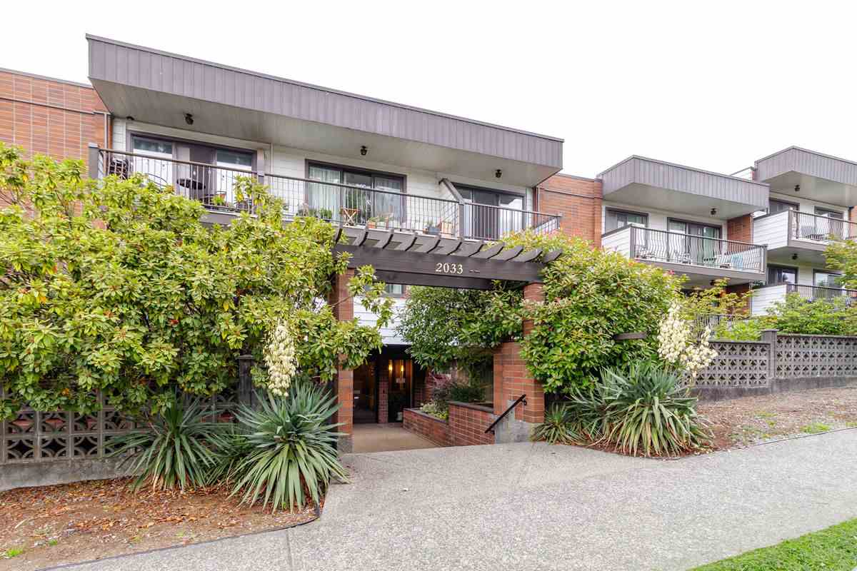 216 1549 Kitchener Street Vancouver For Sale 480 000 Condos Ca