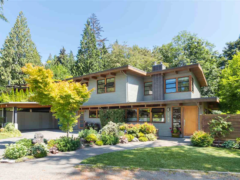 2790 Colwood Drive, North Vancouver BC V7R 2R1