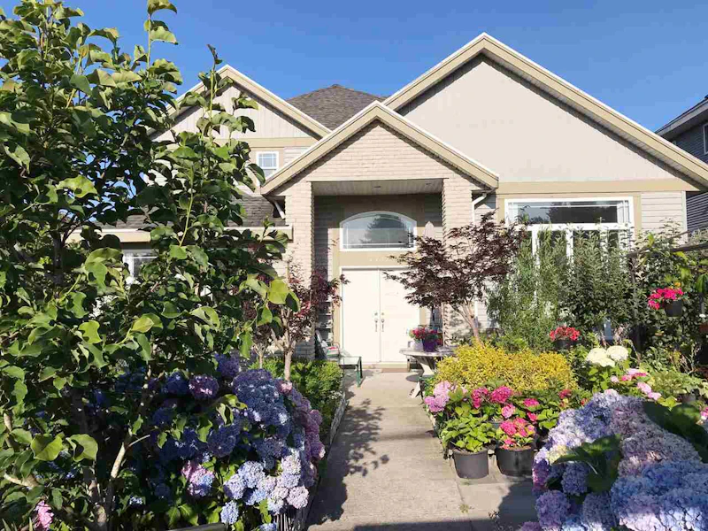 7732 144th Street, Surrey BC V3W 5S8