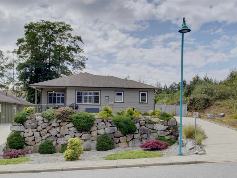 5889 Medusa Street, Sechelt BC