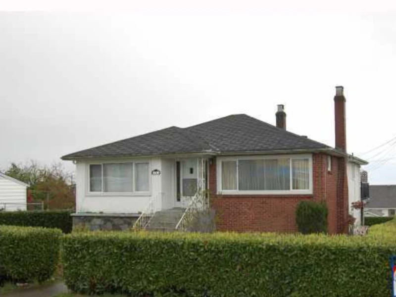 5608 Clinton Street, Burnaby BC V5J 2M1