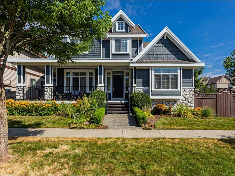 19289 72a Avenue, Surrey BC V4N 5Y3