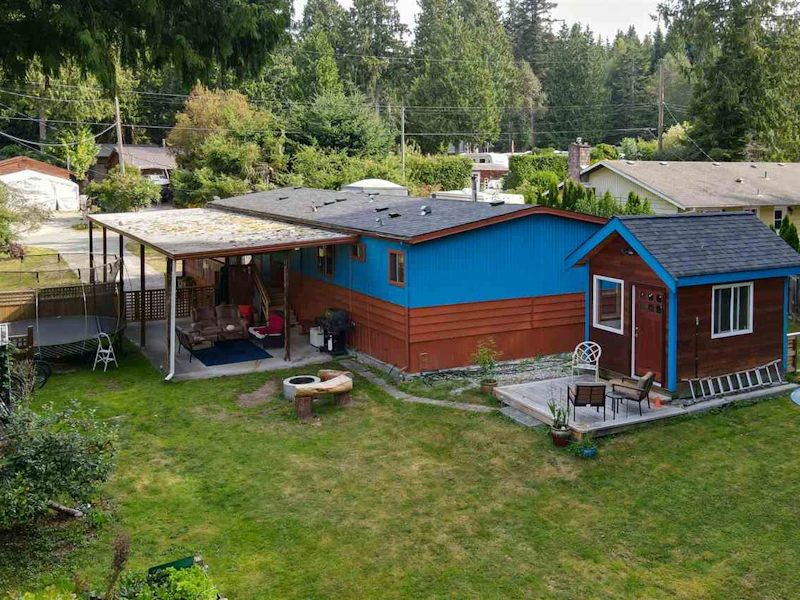 3373 Richards Road, Roberts Creek BC