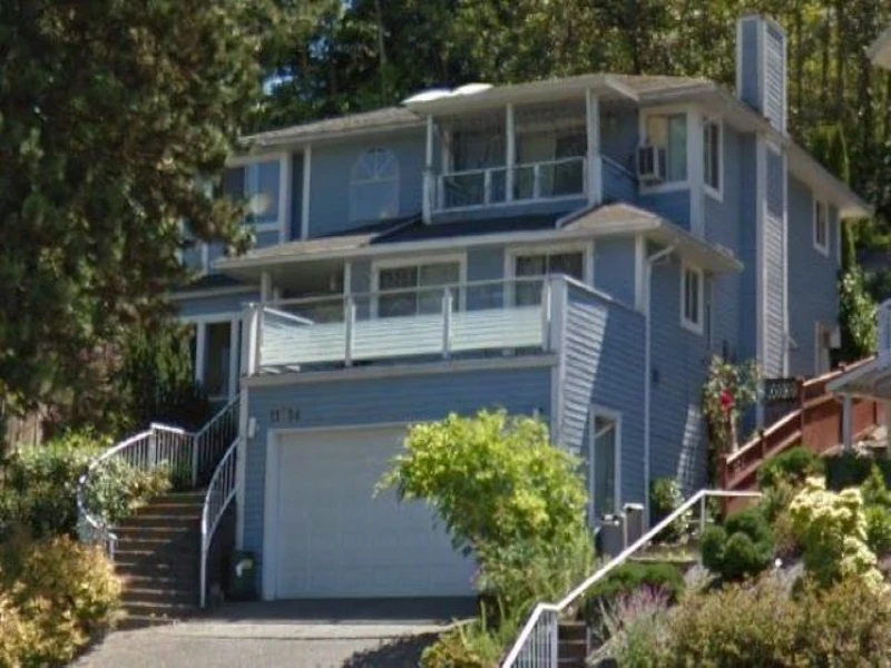 11714 99a Avenue, Surrey BC V3V 7K5