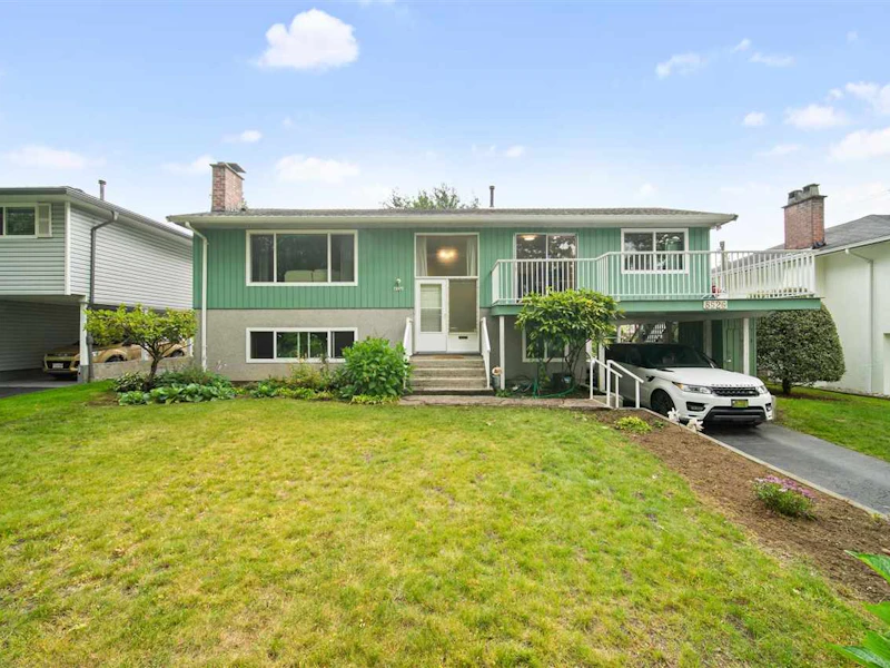 8526 16th Avenue, Burnaby BC V3N 1S5