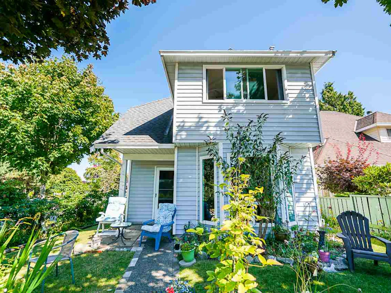 7268 128b Street, Surrey BC V3W 9C1