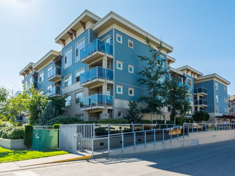 301 - 19936 56th Avenue, Langley BC V3A 0E1