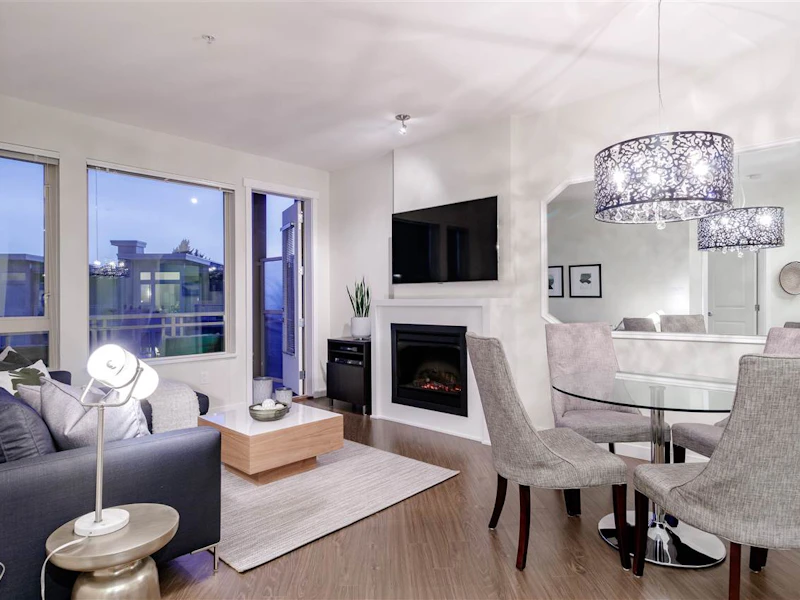 525 - 119 W 22nd Street, North Vancouver BC
