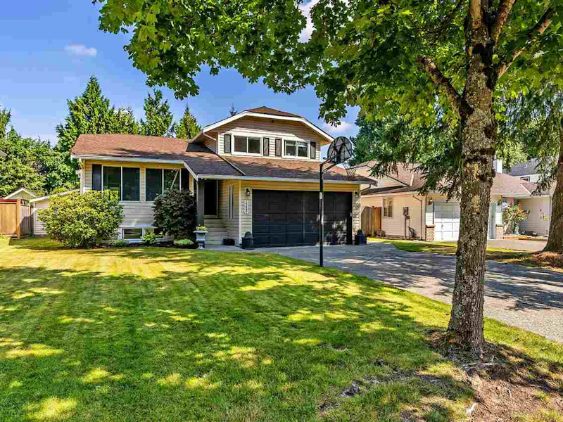 15697 91a Avenue, Surrey BC V4N 2X3