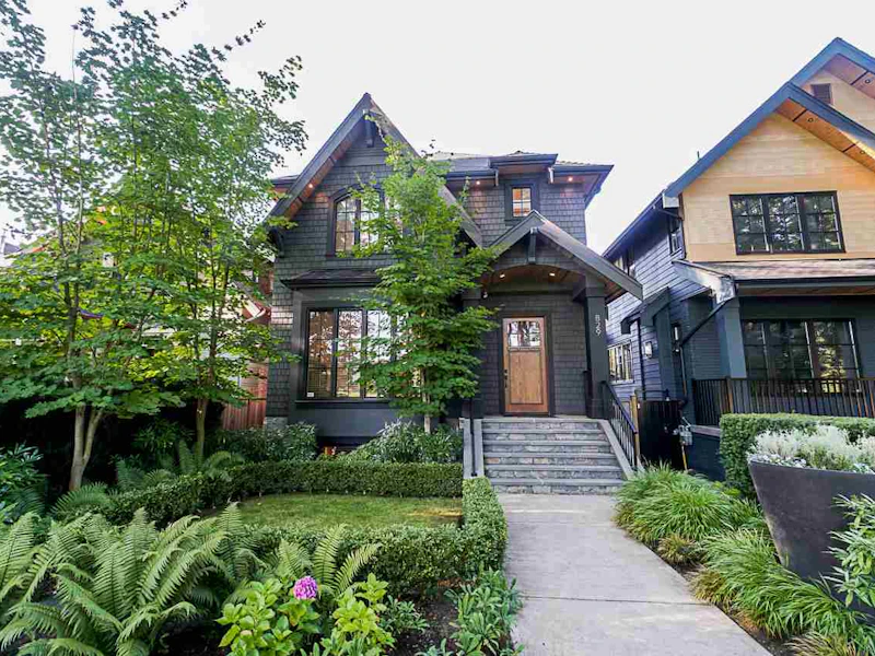 829 W 20th Avenue, Vancouver BC V5Z 1Y3