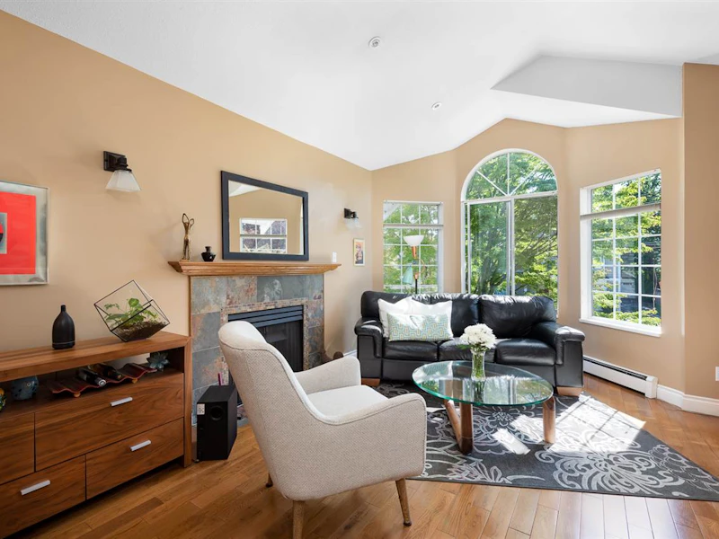 411 Third Street, New Westminster BC V3L 2S3