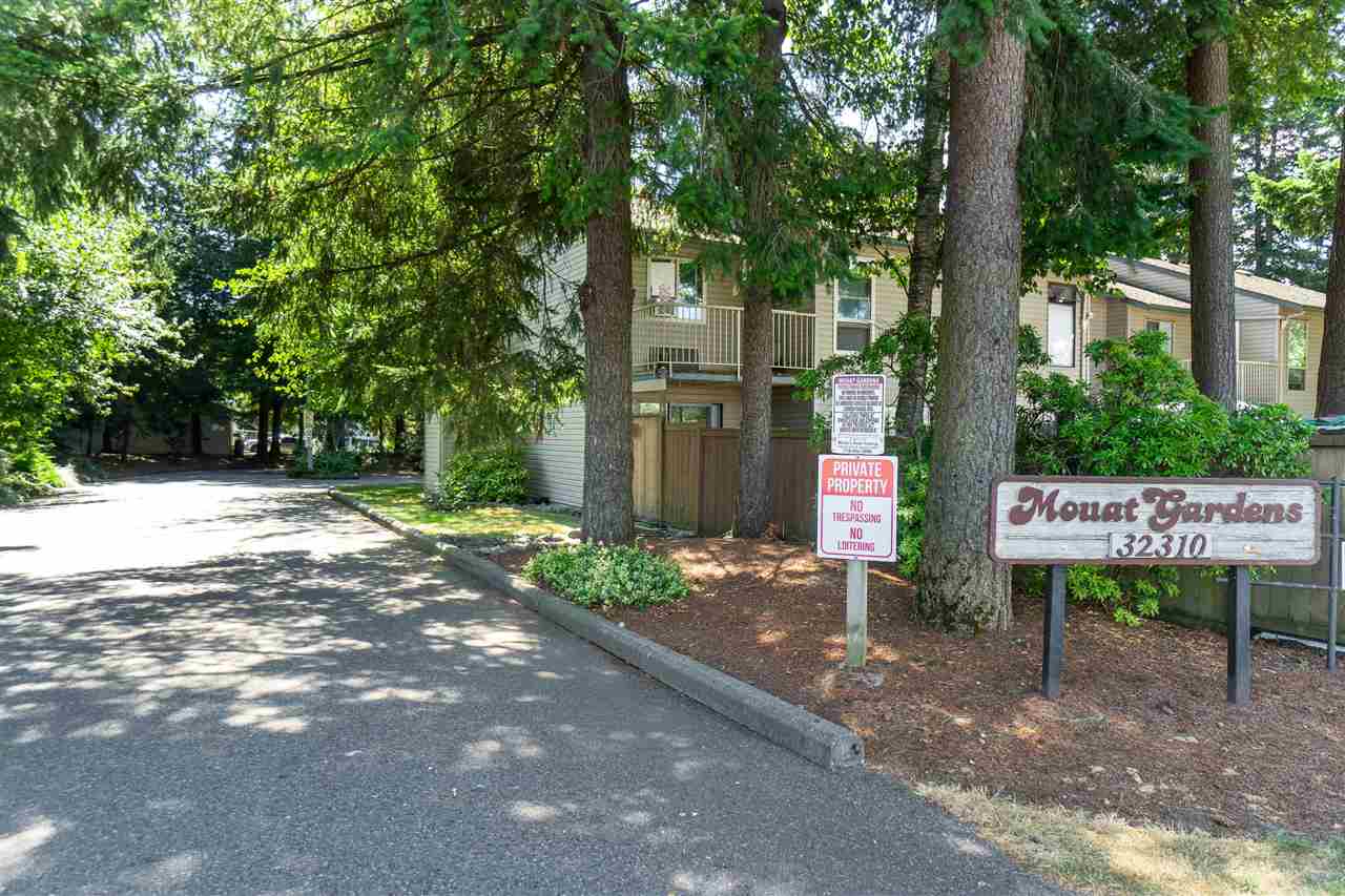 24-32310 Mouat Dr  