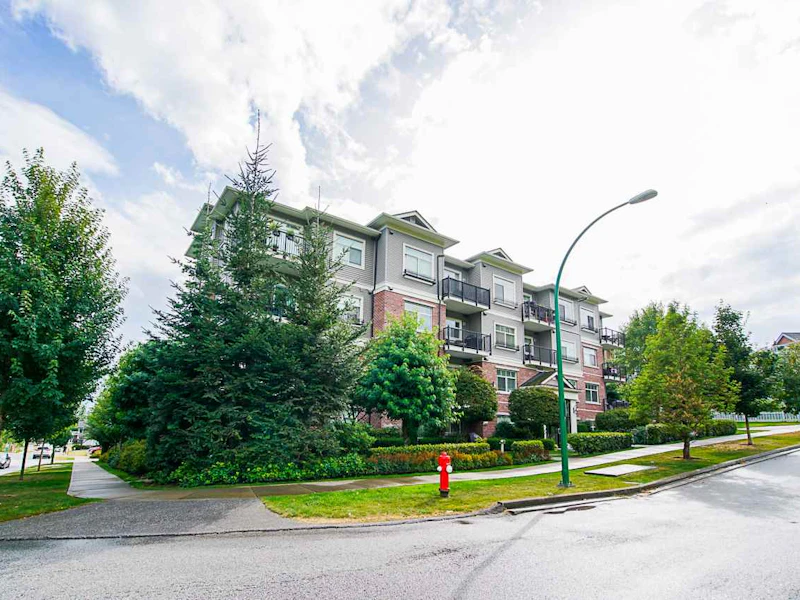 105 - 19530 65th Avenue, Surrey BC V4N 6M1