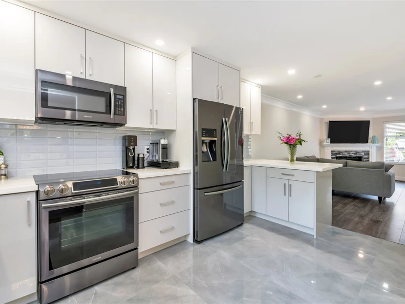 6 - 8531 Bennett Road, Richmond BC V6Y 3M6