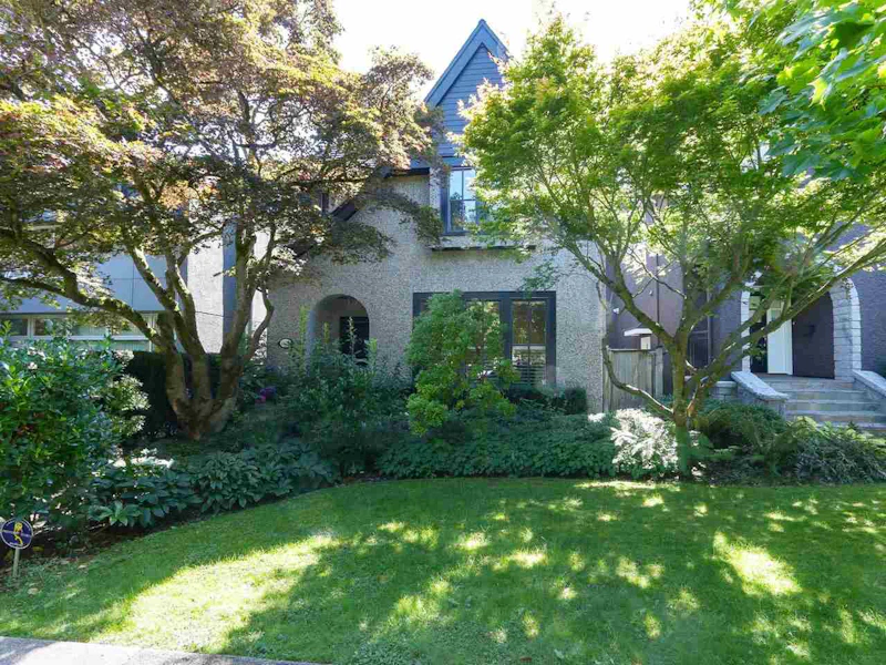 4672 W 6th Avenue, Vancouver BC V6R 1V7