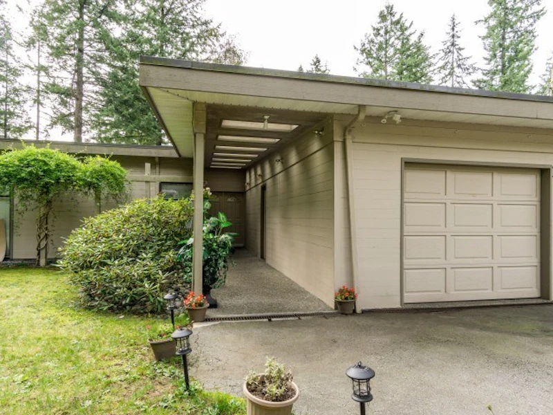 13496 57th Avenue, Surrey BC V3X 2W8