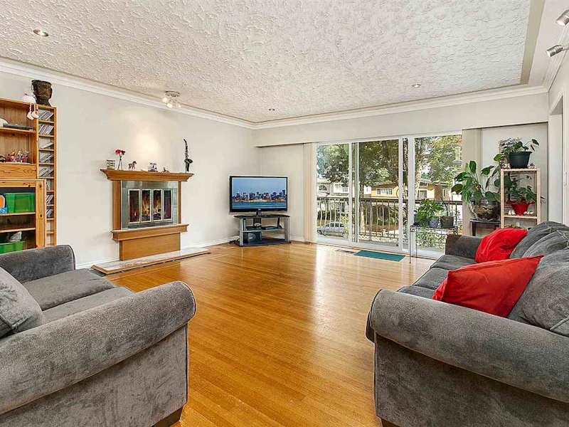 2496 E 19th Avenue, Vancouver BC V5M 2R9