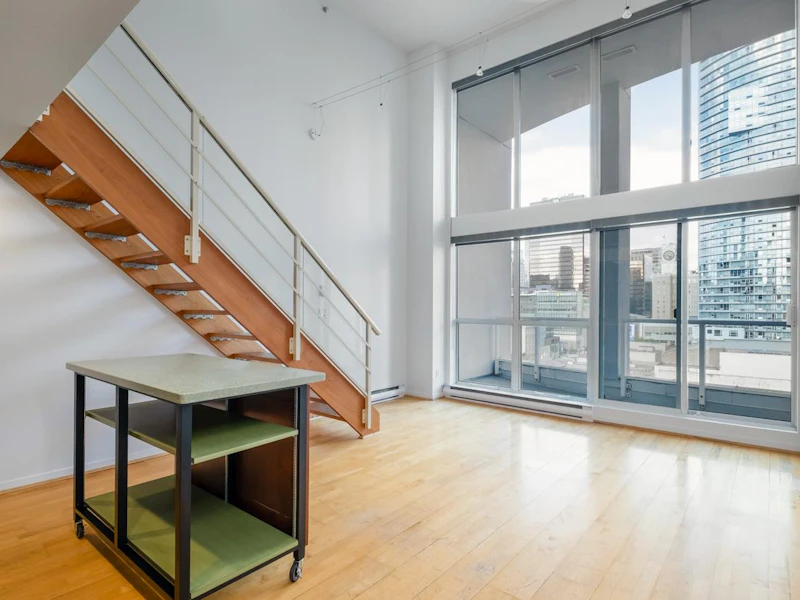 814 - 933 Seymour Street, Vancouver BC V6B 6L6
