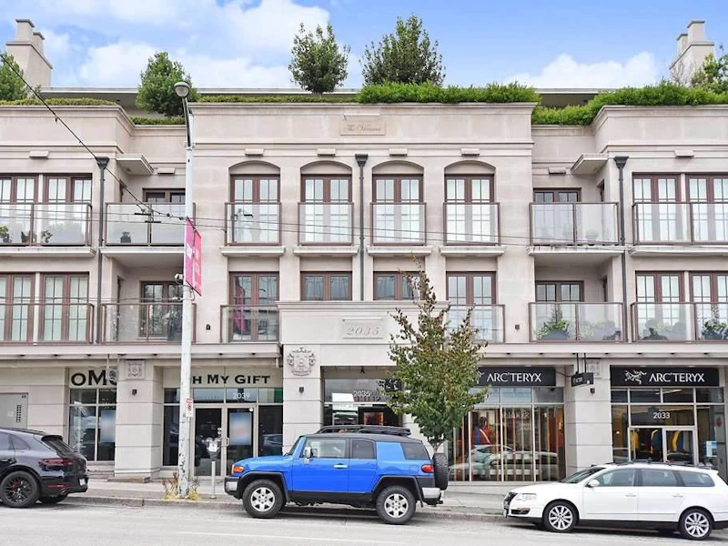 301 - 2035 W 4th Avenue, Vancouver BC V6J 1N3