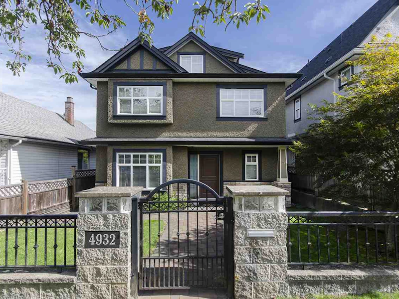 4932 Moss Street, Vancouver BC V5R 3T4