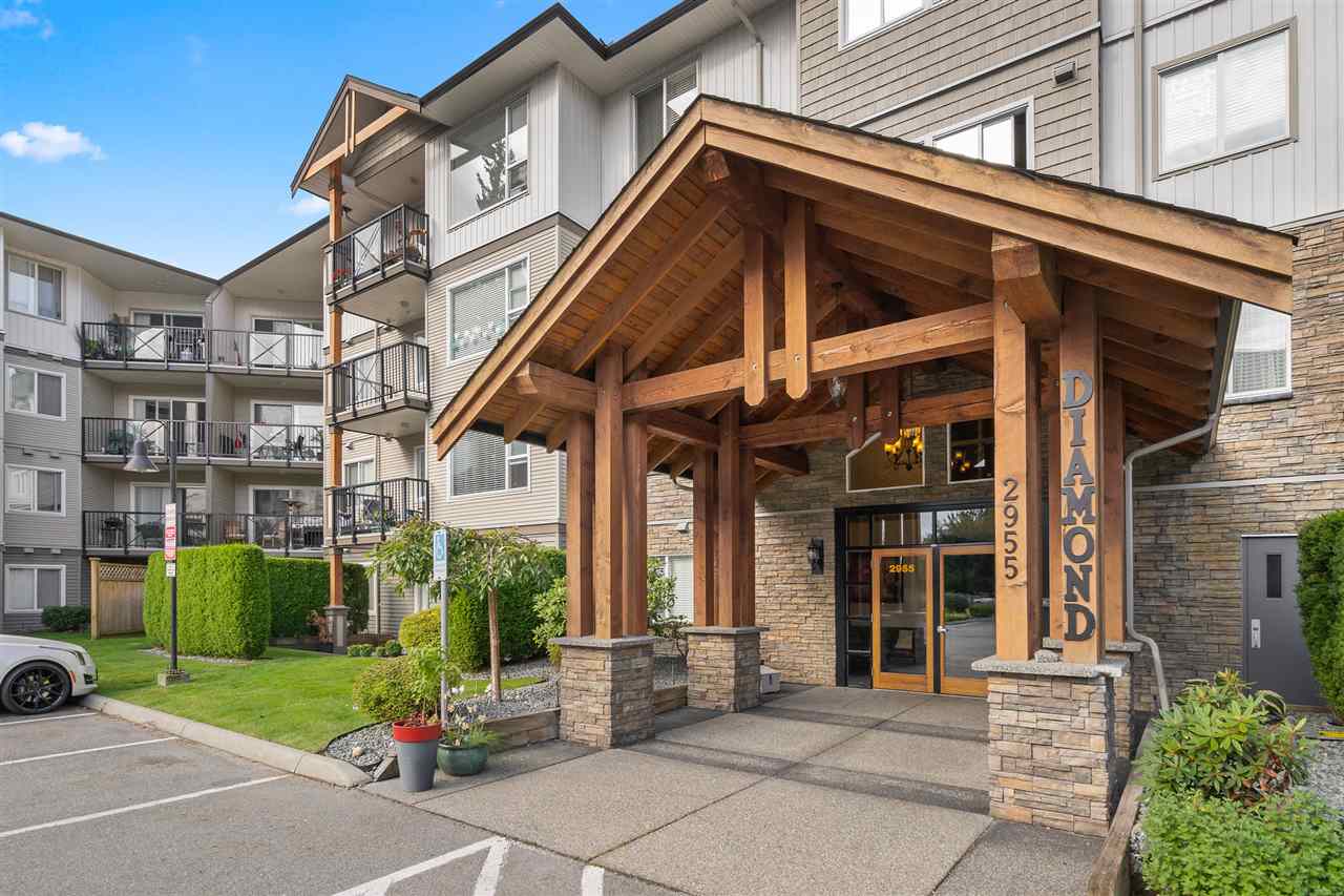 112-2955 Diamond Crescent  
