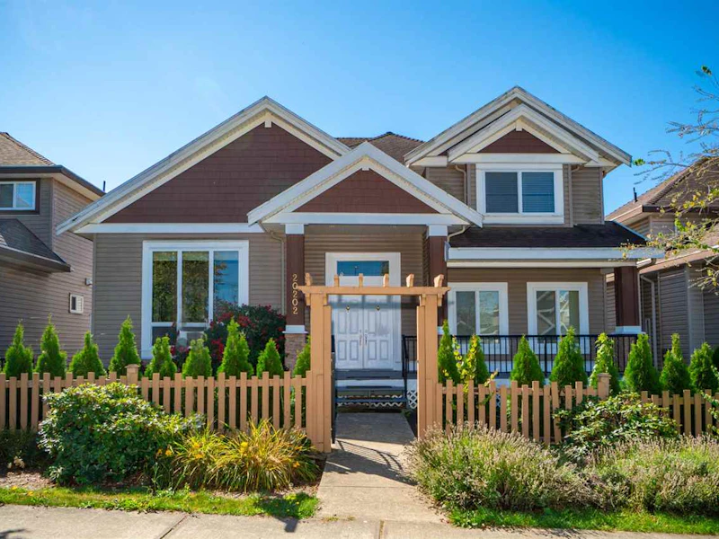 20202 72nd Avenue, Langley BC V2Y 1S5