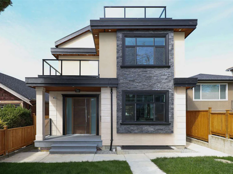 3475 Oxford Street, Vancouver BC V5K 1N8