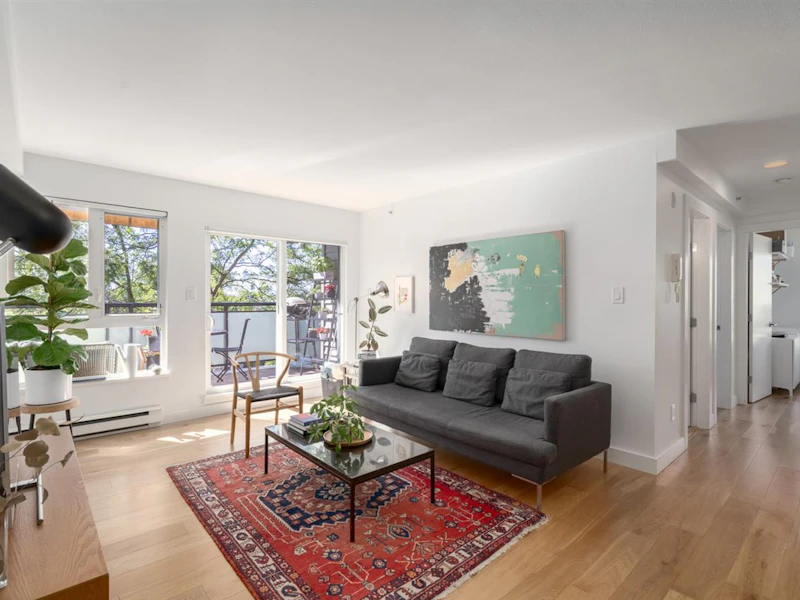 301 - 1823 E Georgia Street, Vancouver BC V5L 2B5