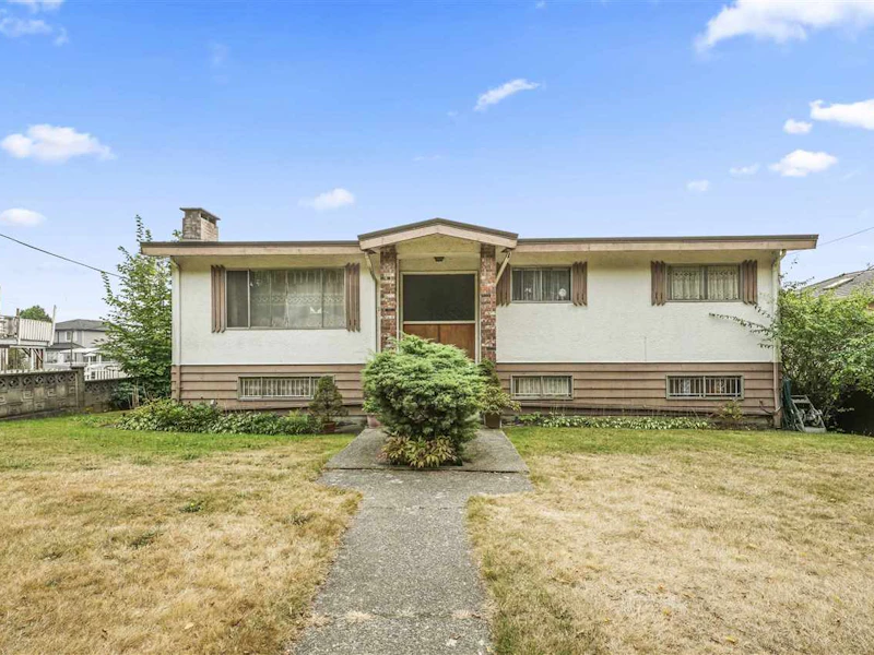 112 E 64th Avenue, Vancouver BC V5X 2M4