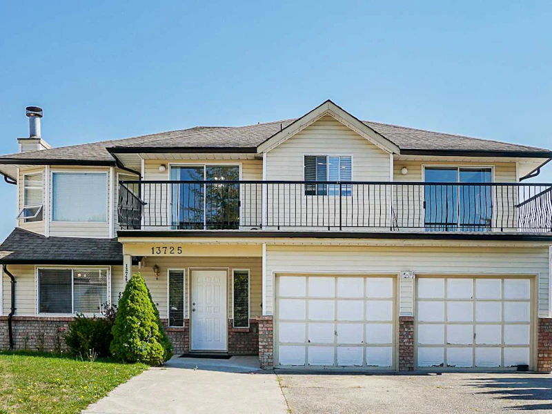 13725 90a Avenue, Surrey BC V3V 7P1