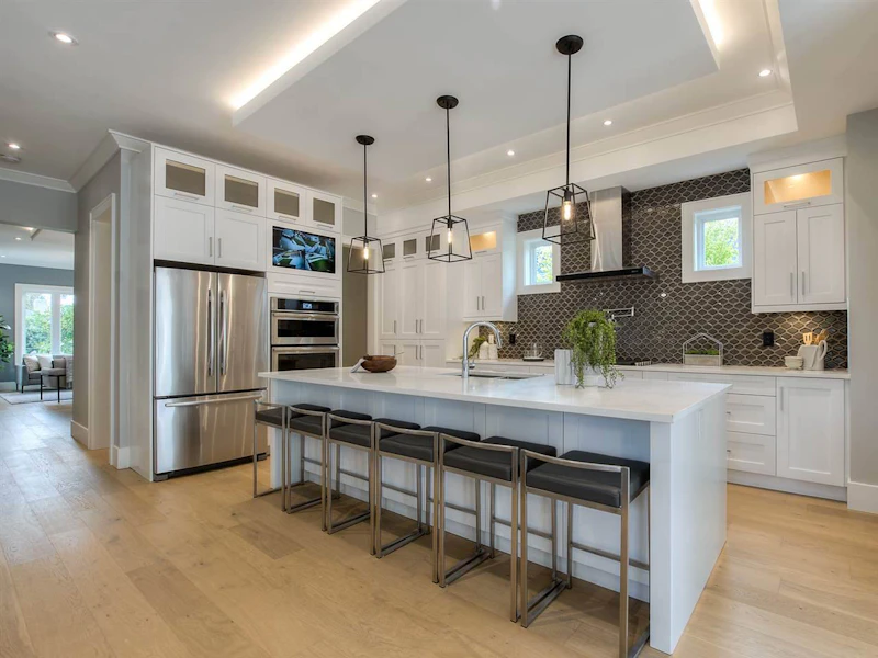 350 E 16th Street, North Vancouver BC