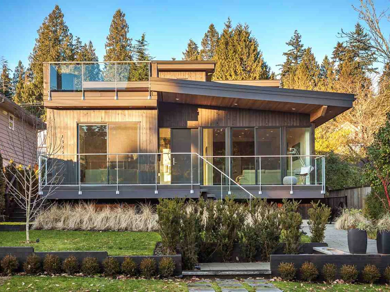 1325 Lawson Avenue, West Vancouver BC V7T 2E6