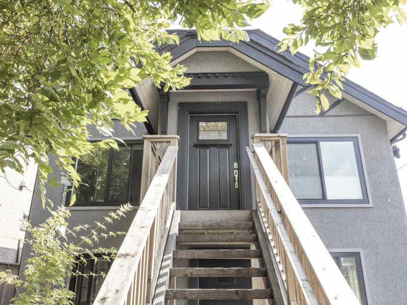 4040 Inverness Street, Vancouver BC V5V 4W5