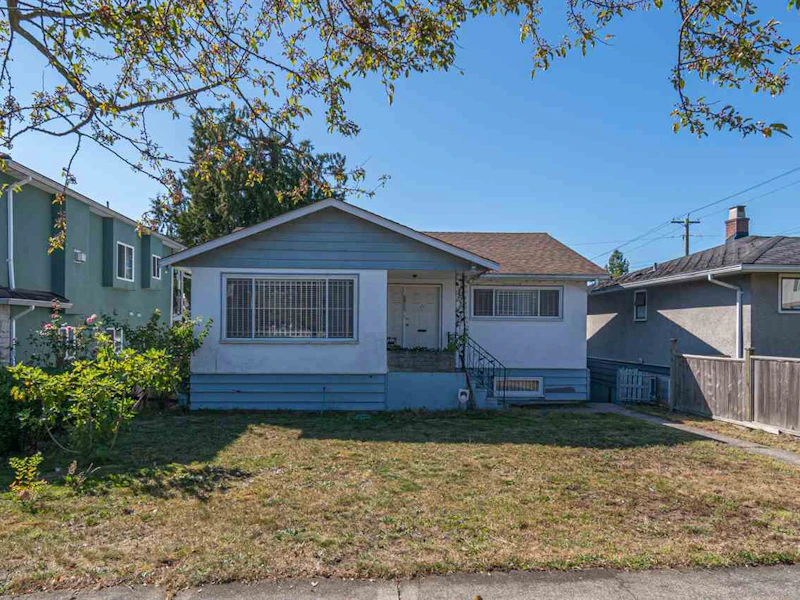 6915 Culloden Street, Vancouver BC V5X 4J6