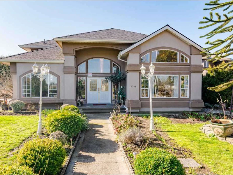 15708 110th Avenue, Surrey BC V4N 4X3