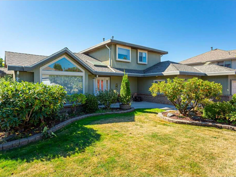 8168 154th Street, Surrey BC V3S 7X8