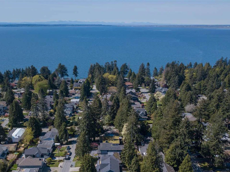 12753 15th Avenue, Surrey BC V4A 1K5
