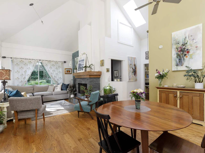 1152 Lily Street, Vancouver BC V5L 4H6